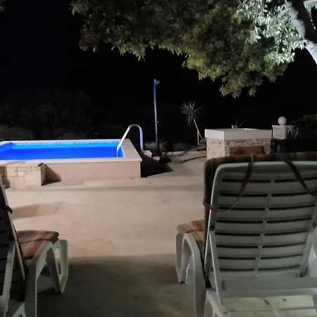 Little Hill Villa