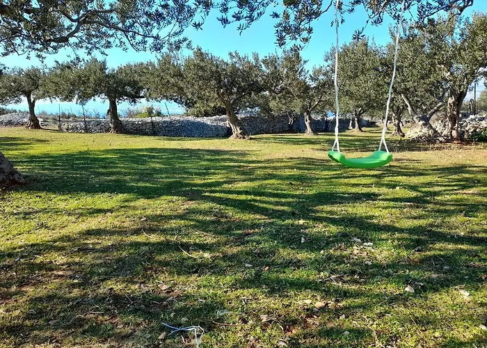 Little Hill * Postira